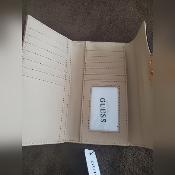 Blush Blush-pink Guess Wallet - New with tags - Picture 2 of 4
